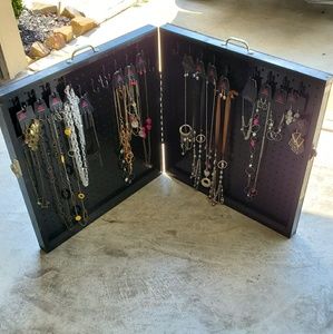Jewelry case